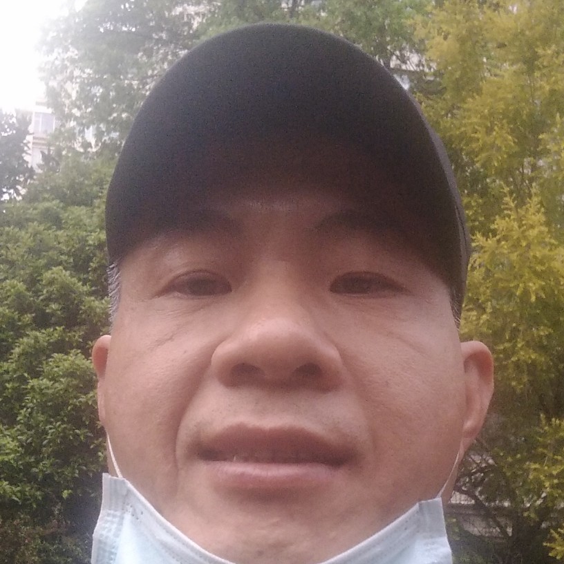 简单浅吻小熊猫的照片