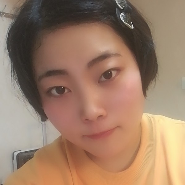 南鸢丰富的照片