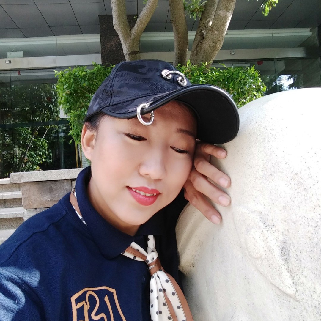 简单爱的女人的照片
