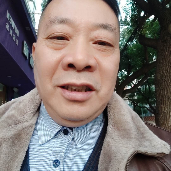 执法的照片