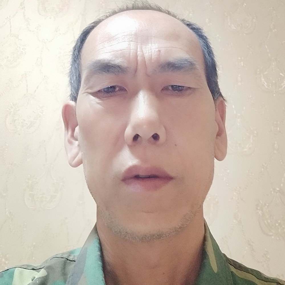 落寞苦恋浮波的照片