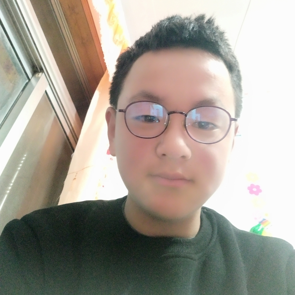 昏睡扯薯片的照片