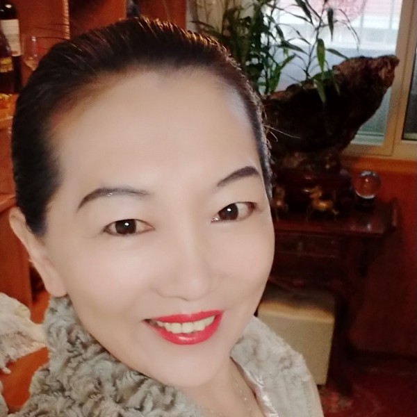 煐洁封心的照片