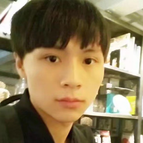 清秀有如梦的照片