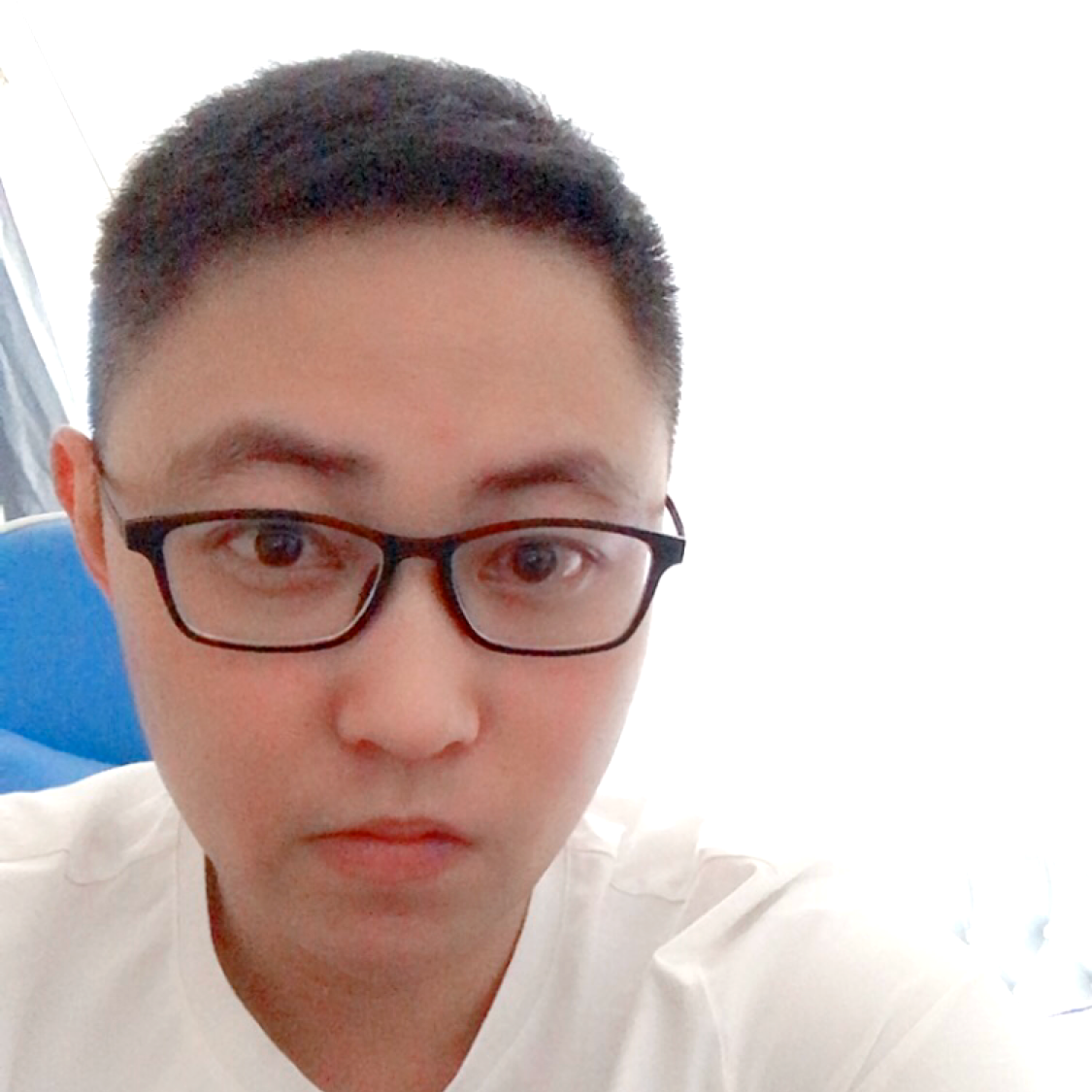 路人干净的照片