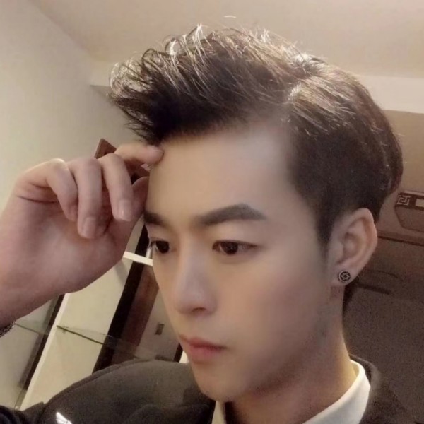 铭轩。的照片