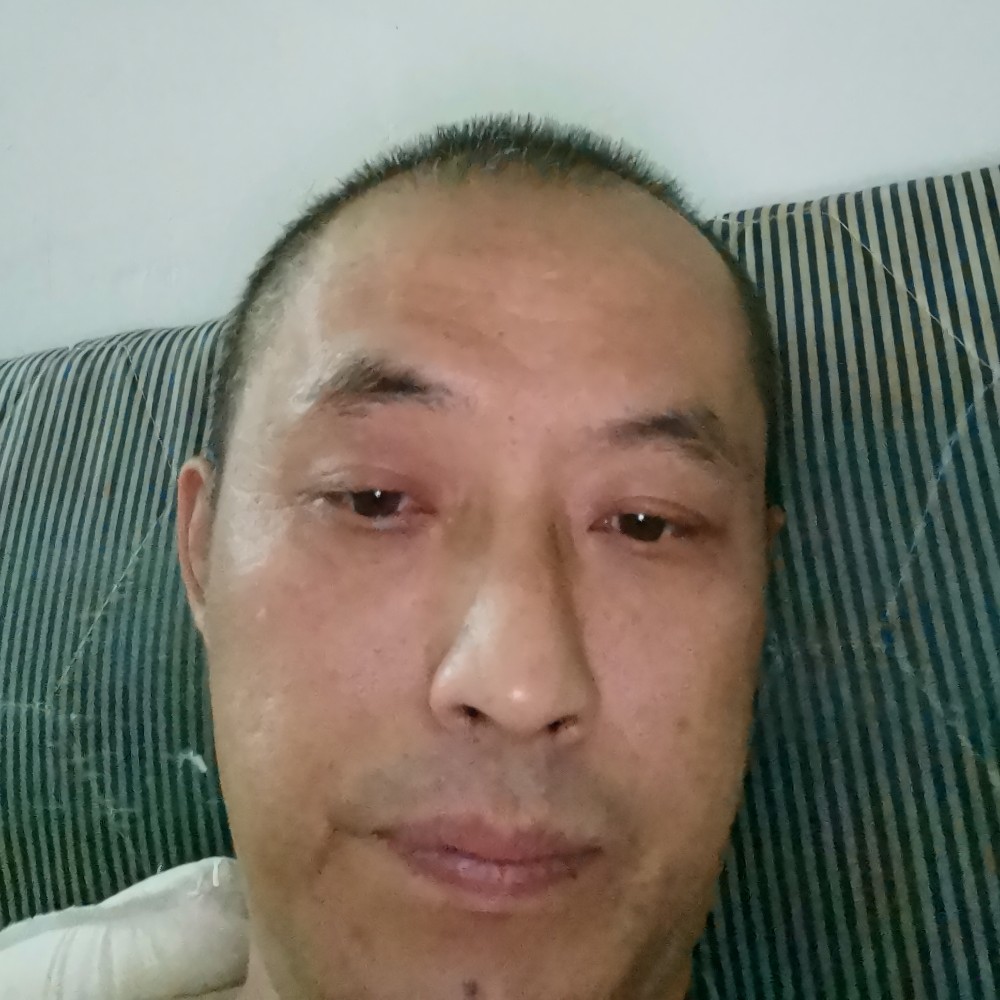 谨慎闻钢铁侠的照片