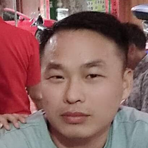 雨就无垠的照片