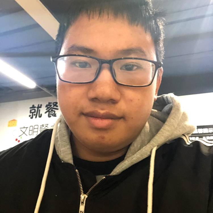 高大闻果汁的照片