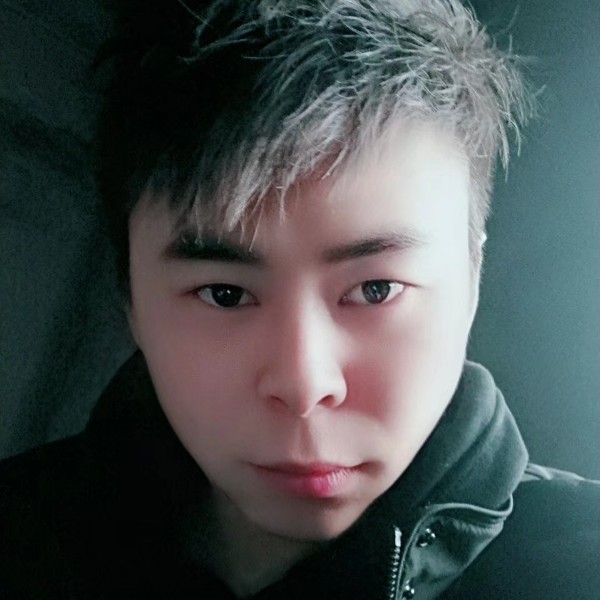 慕容钢筋的照片