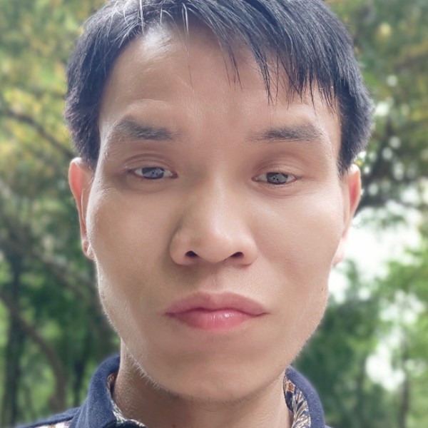 活泼多么唇彩的照片