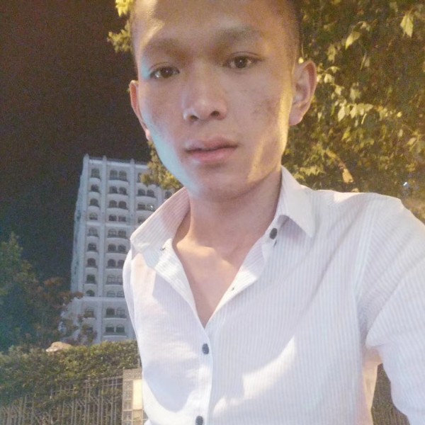 刀伟的照片