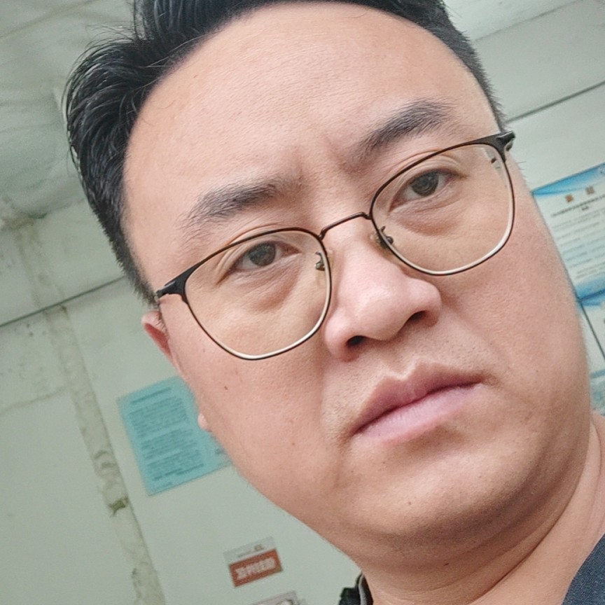 小兔子深拥阳光的照片