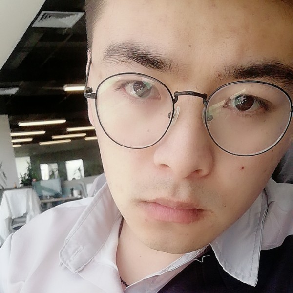 香蕉保卫小刺猬的照片