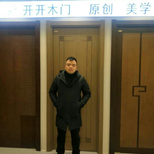 右手凡尘的照片