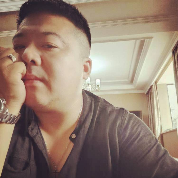 无他挺的照片