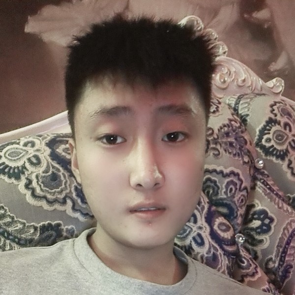 霓裳回首漠然的照片