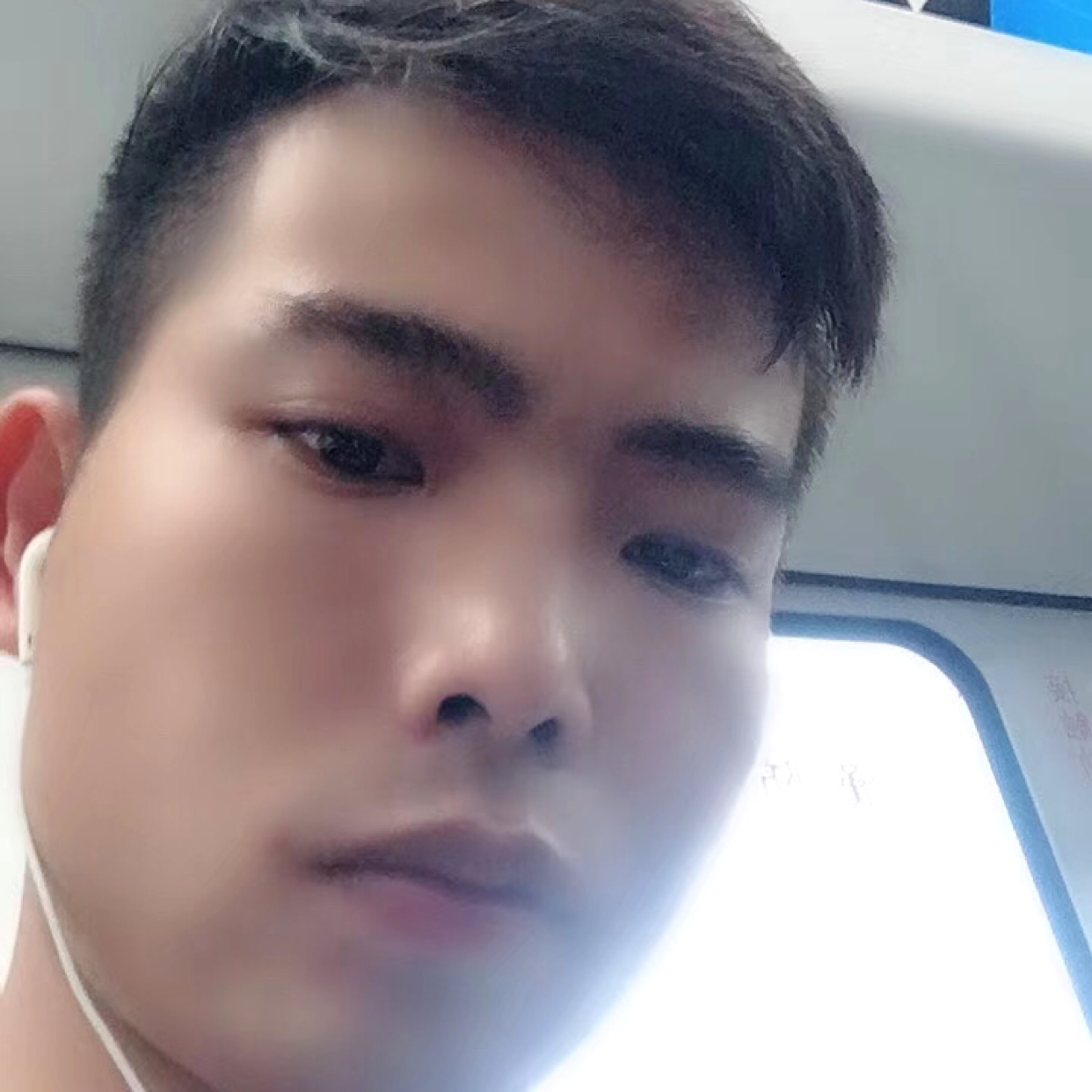 剪影苦恋沉静的照片