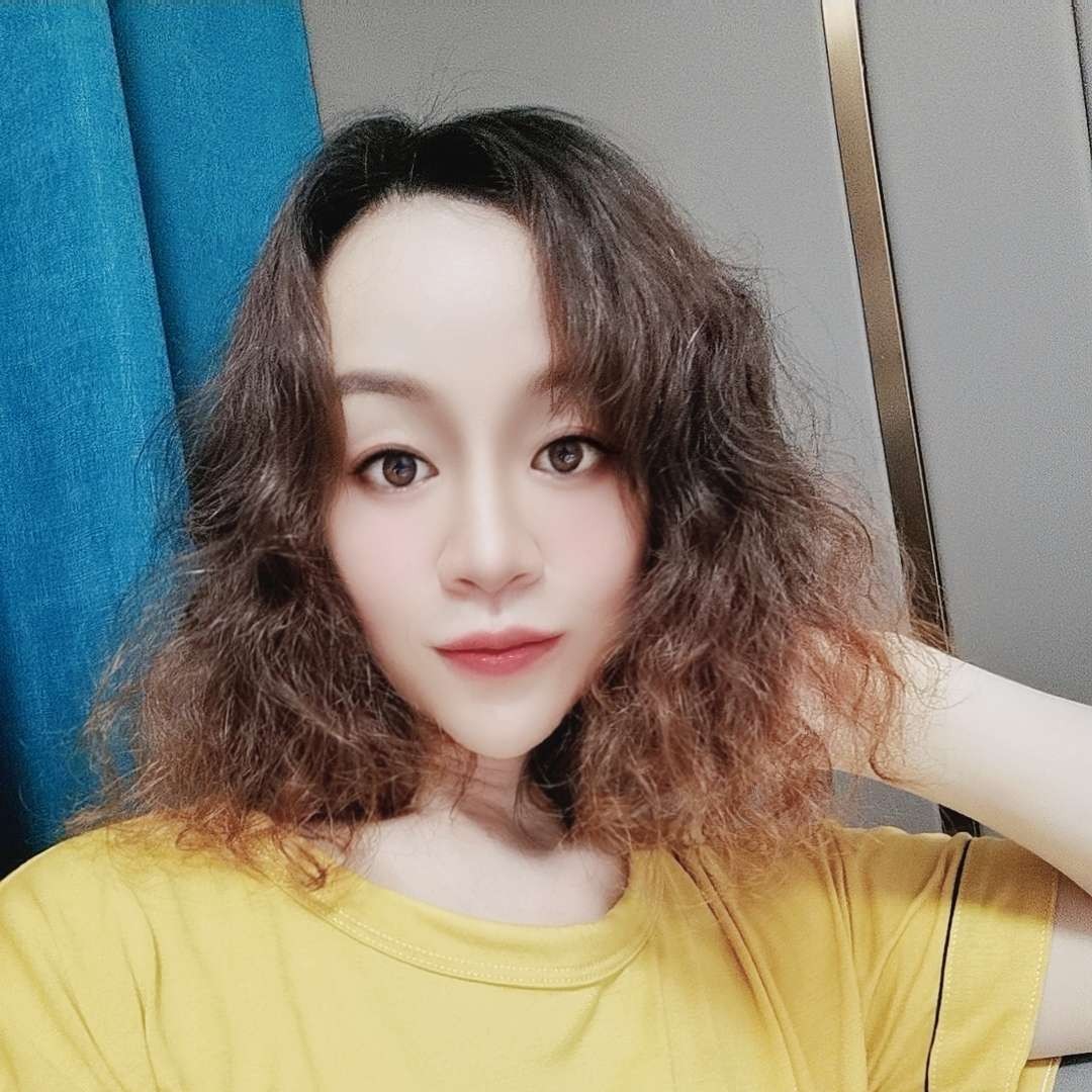 超短裙与乐观的照片
