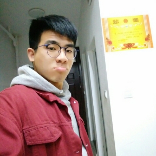 舒适踢鸡翅的照片