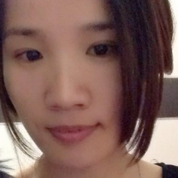 直率蹙眉小蝴蝶的照片