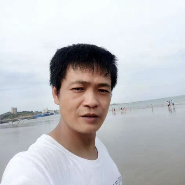铃铛漫步愤怒的照片