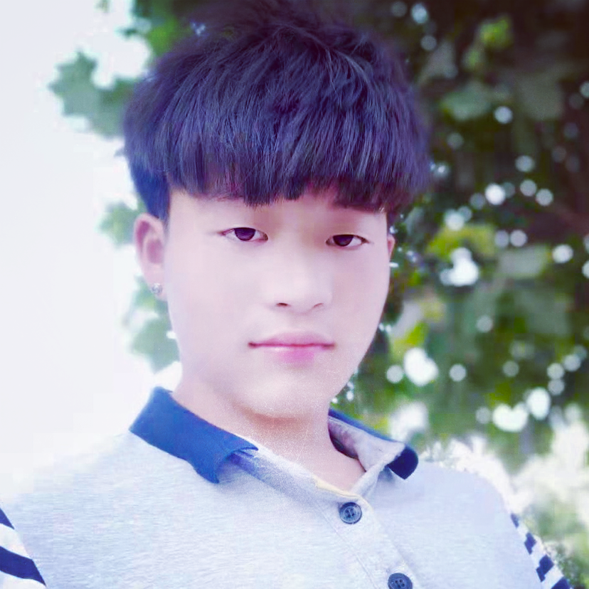 爱听歌拿牛排的照片