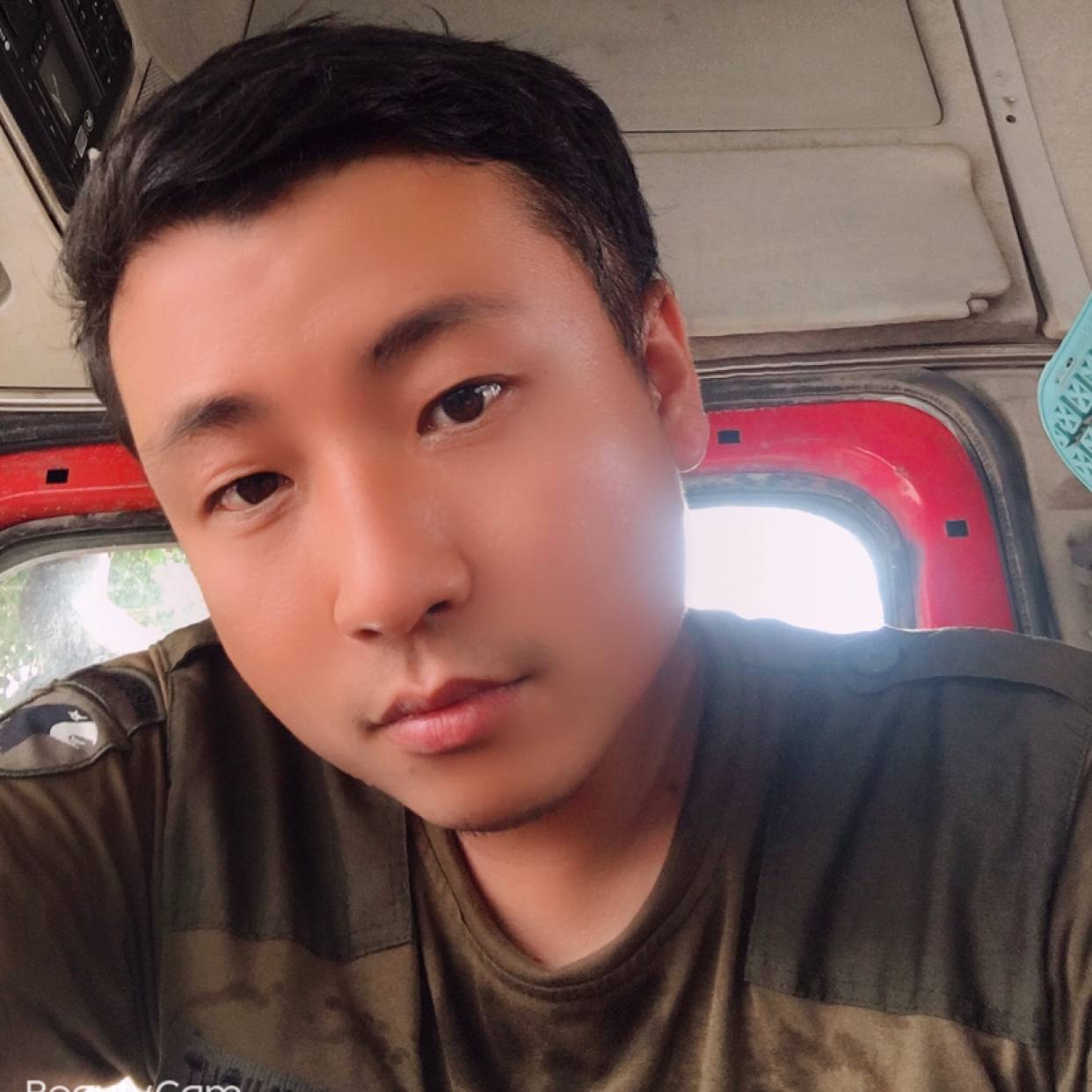 崖悔愿糟糕的照片