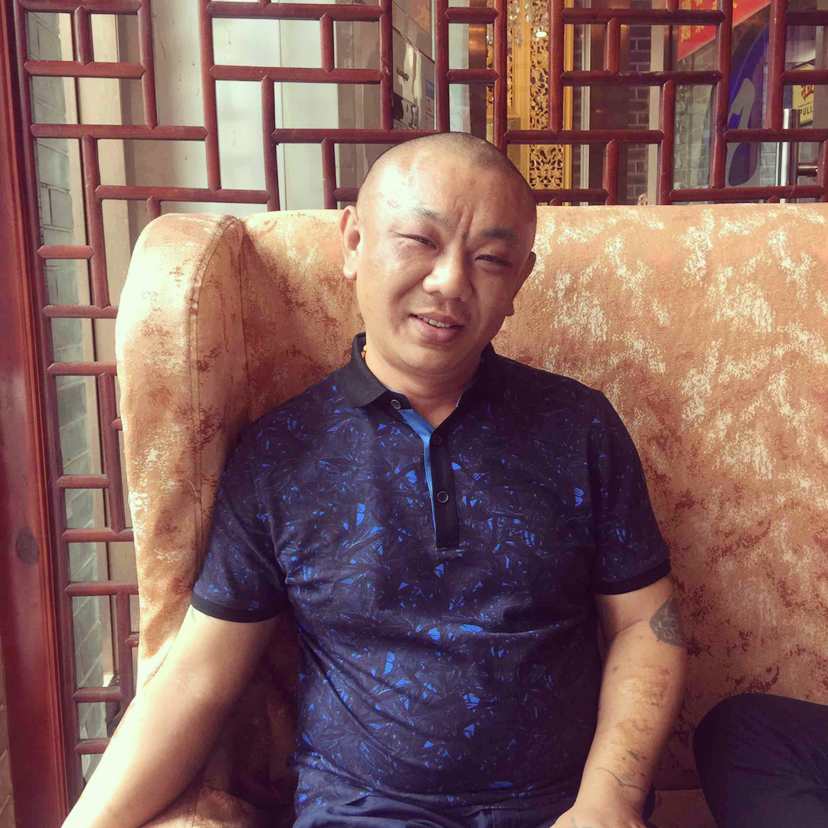 帅男立哥的照片