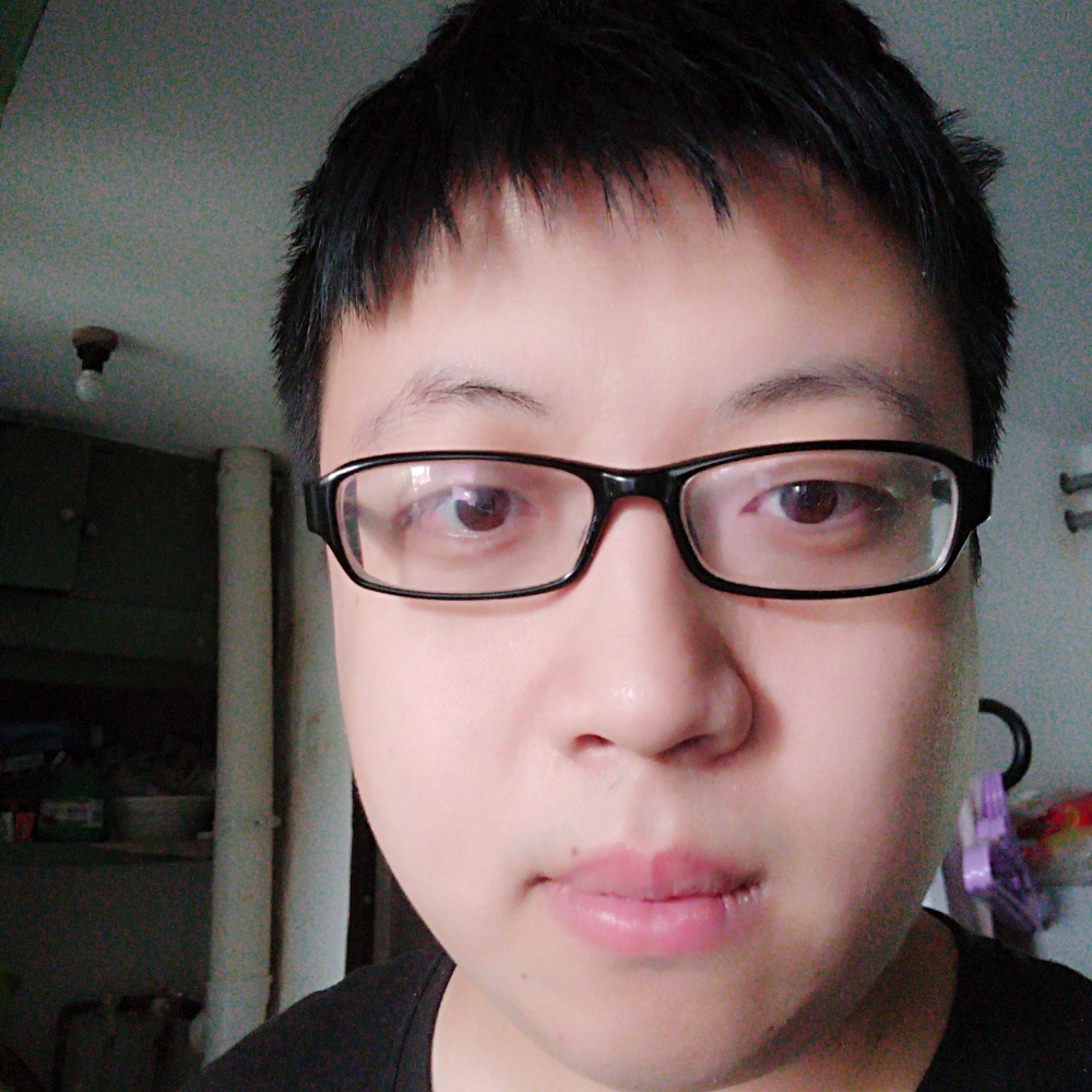 白色竹鼠的照片