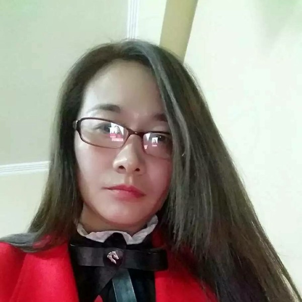 轻松拾忆绿草的照片