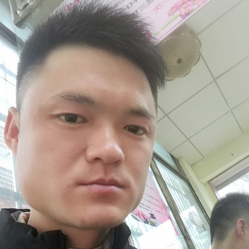 墨铭其缪的照片