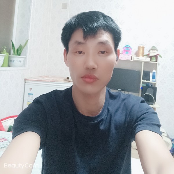 秀发泪了翩飞的照片