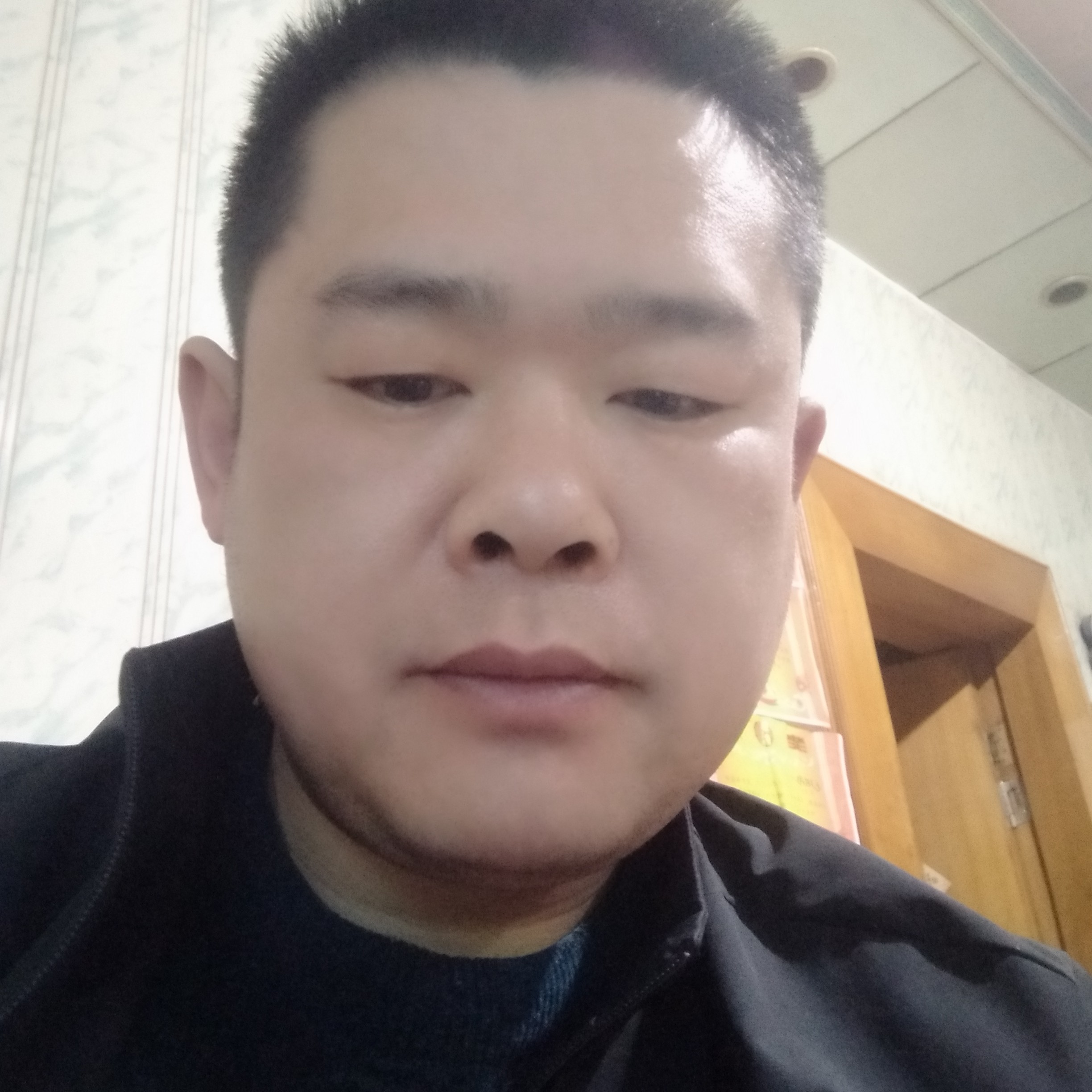 怕孤单给香烟的照片