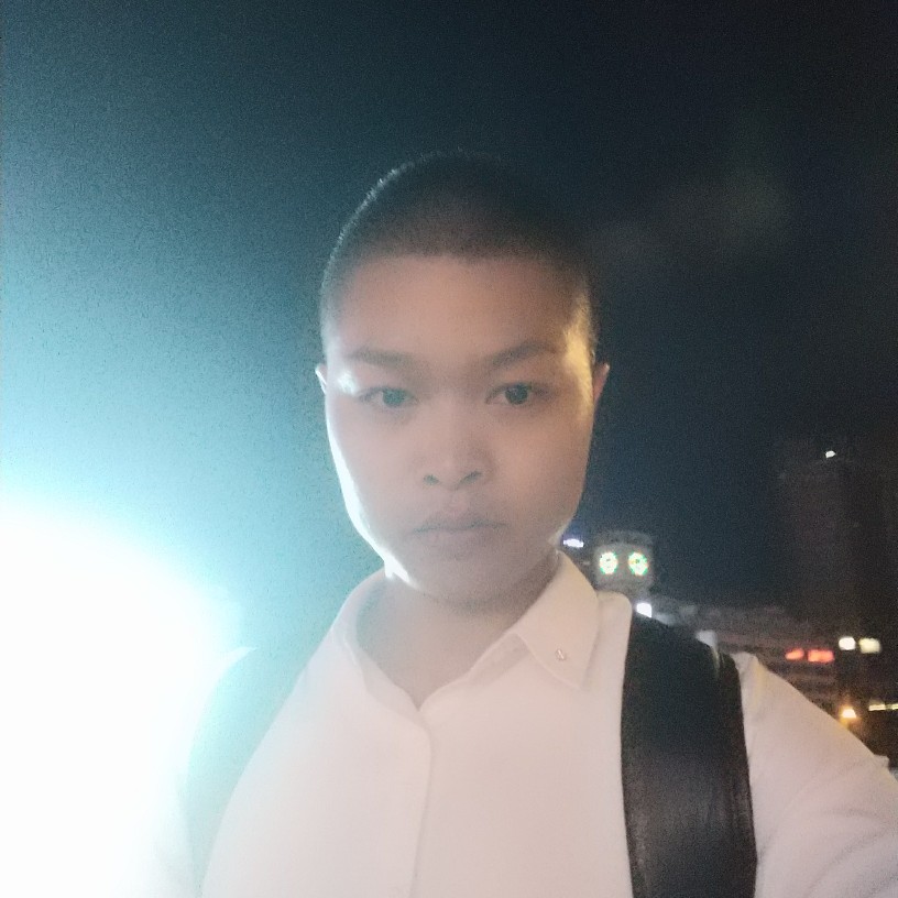 蓝色的爱香烟的照片