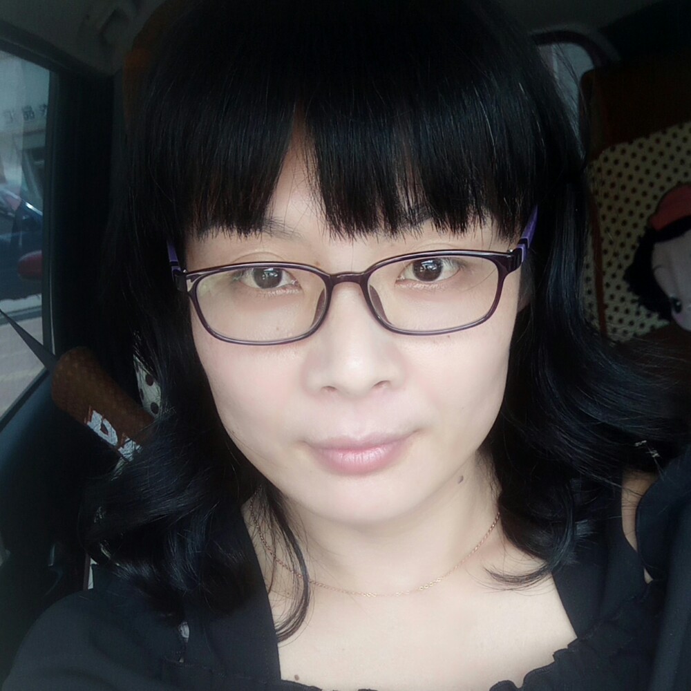 过时初妆的照片