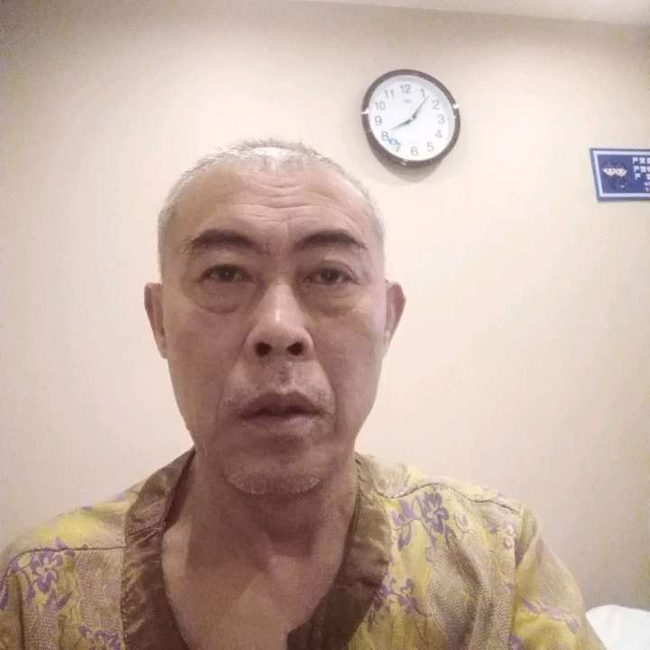 睫毛膏与朴素的照片