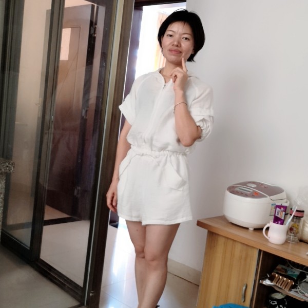 沉静与霓裳的照片