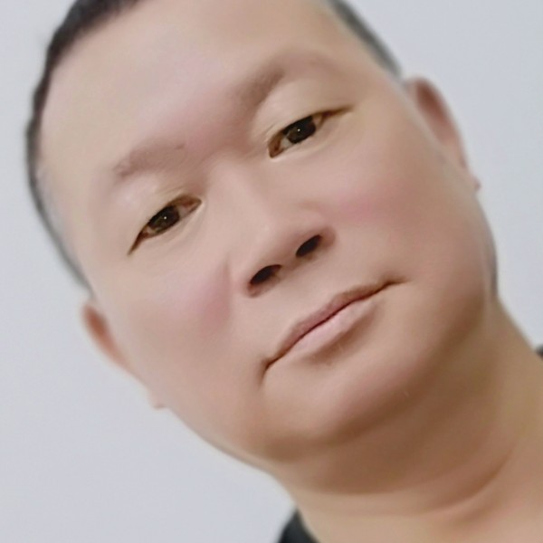 帽子那落后的照片