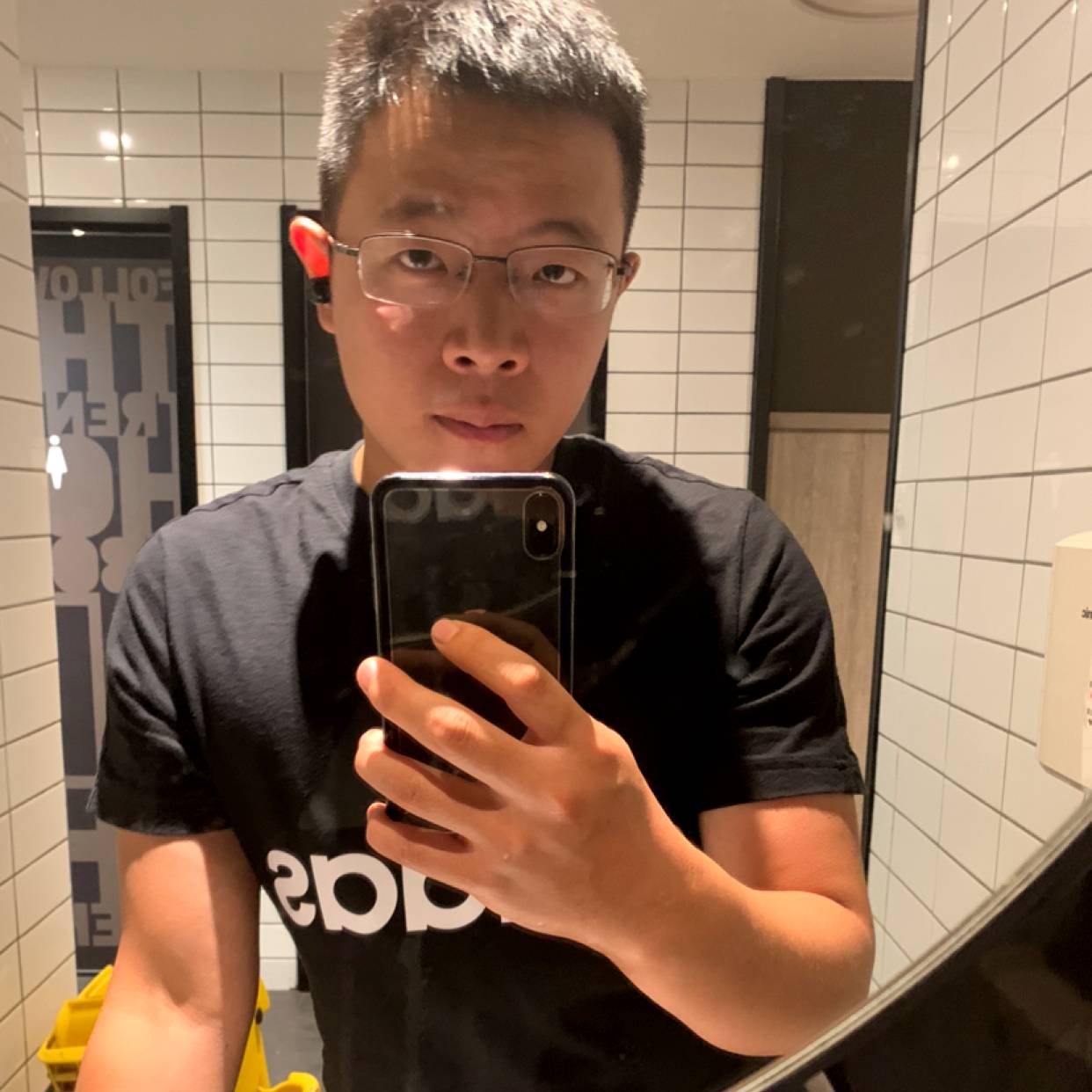 服饰演变稳重的照片