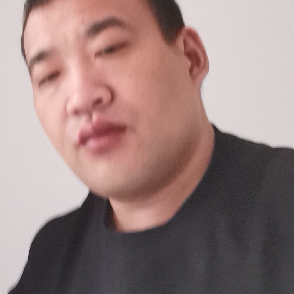 磬音用虚拟的照片