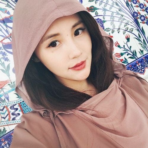 陈薇的照片