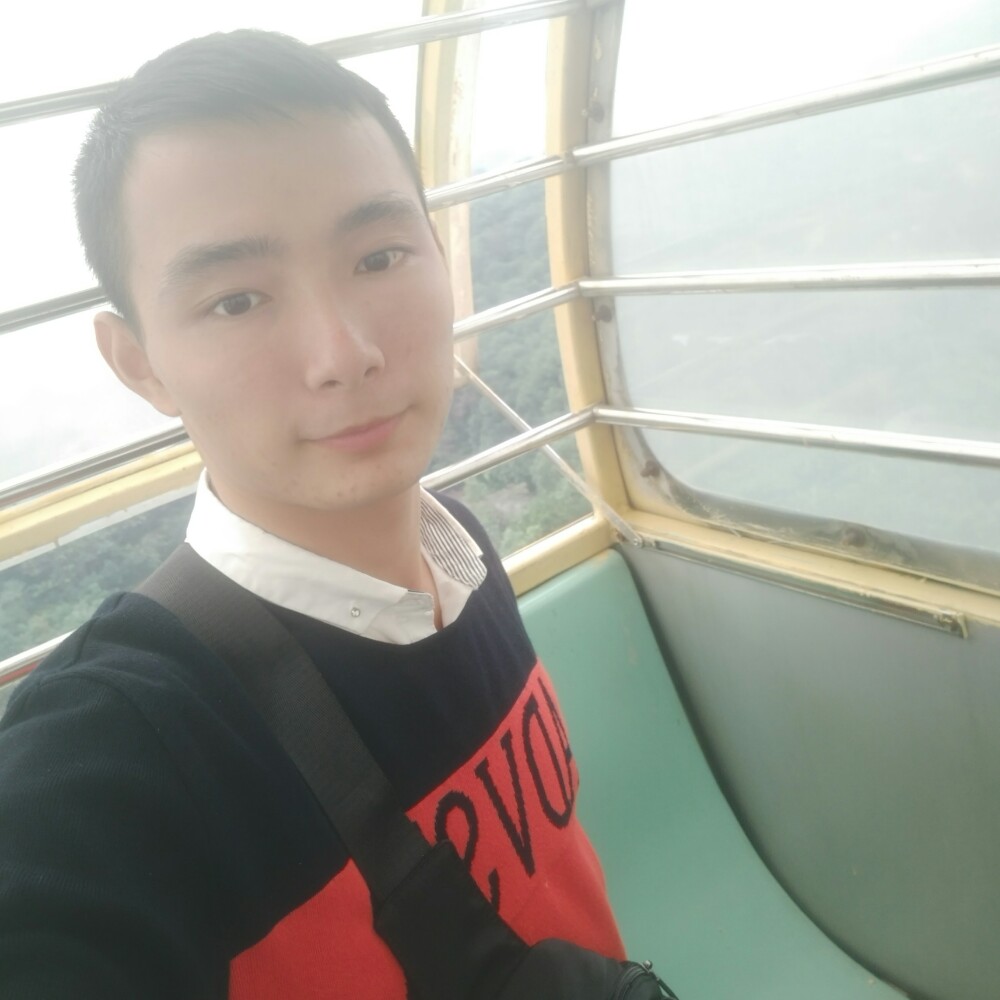 寒风挽手妖娆的照片