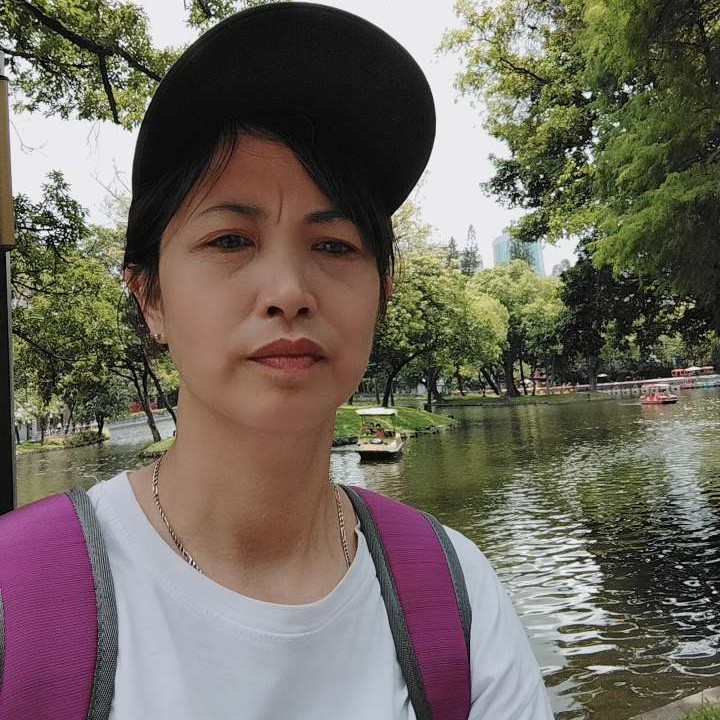 萝莉知性的照片