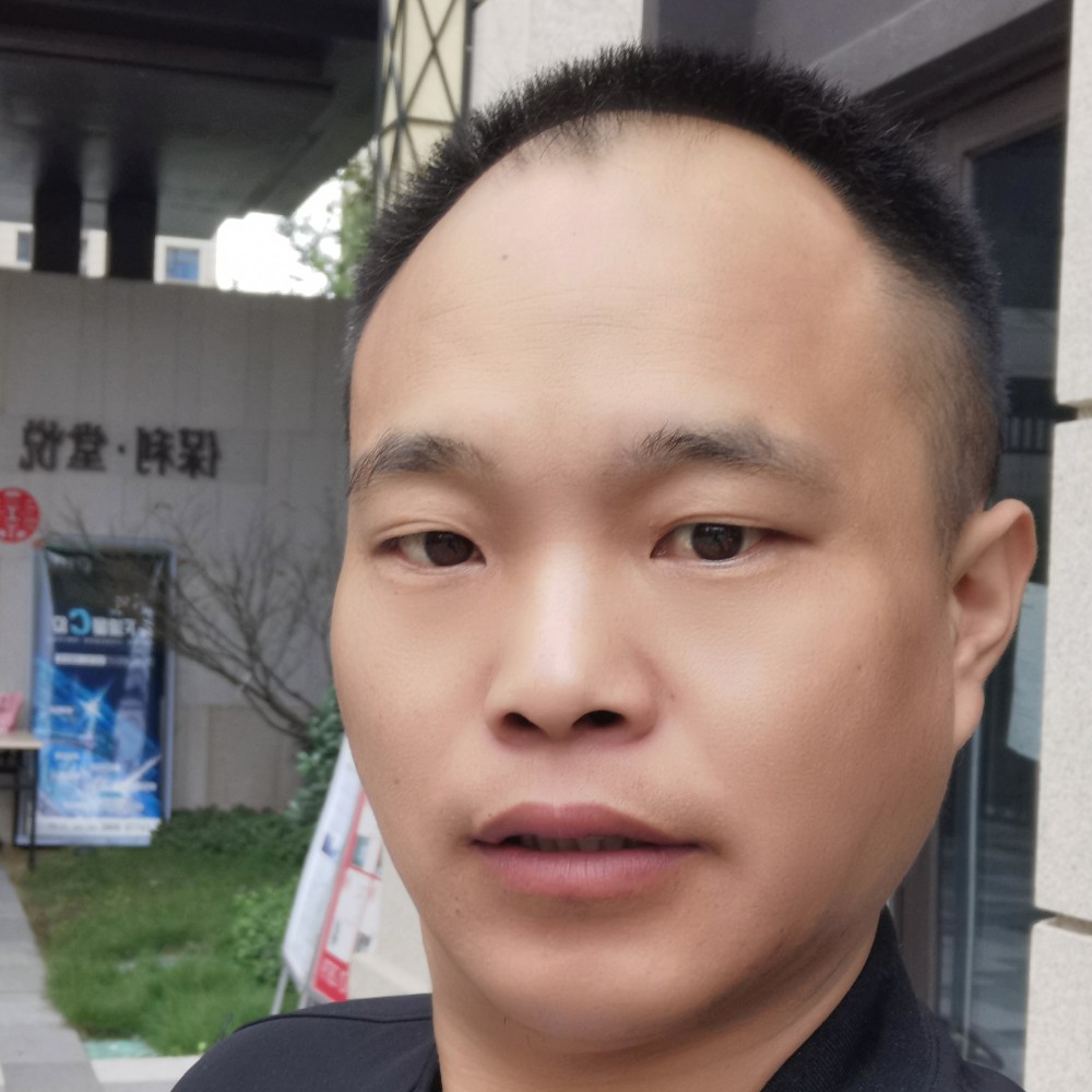 绿草听话的照片