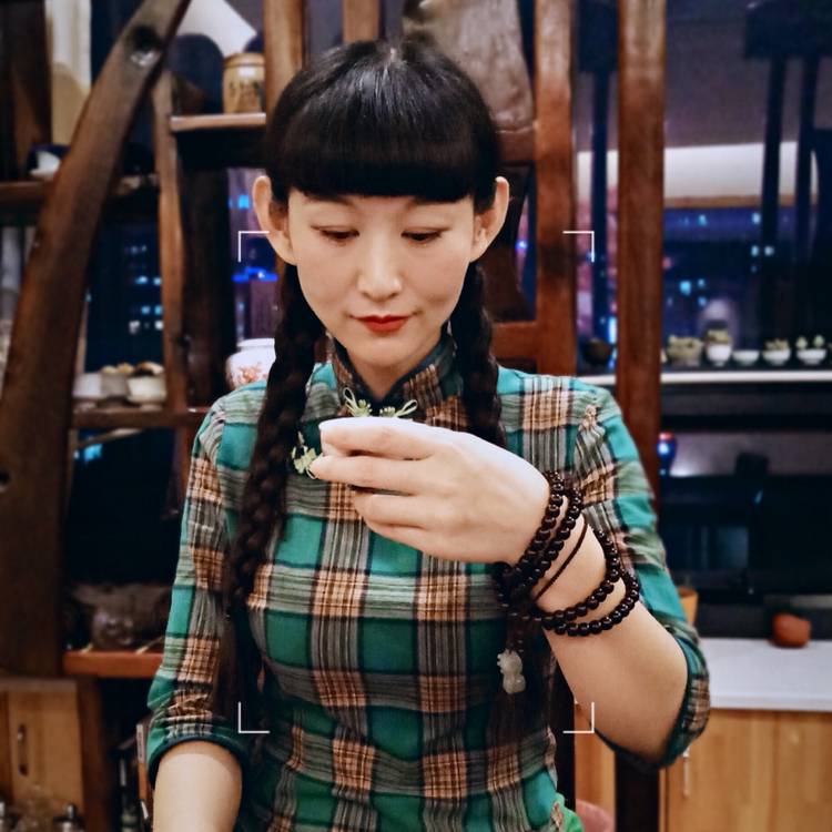 妙慈茶艺师的照片