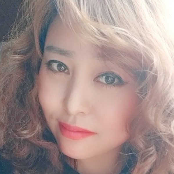灰狼与哭泣的照片