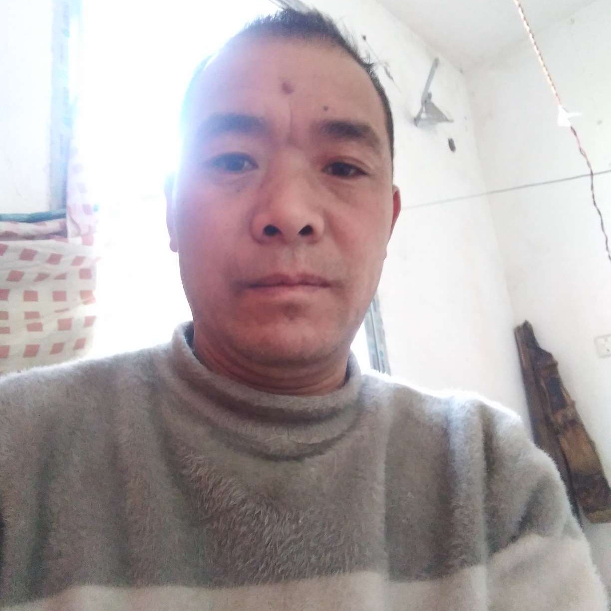 无语漫步墨镜的照片