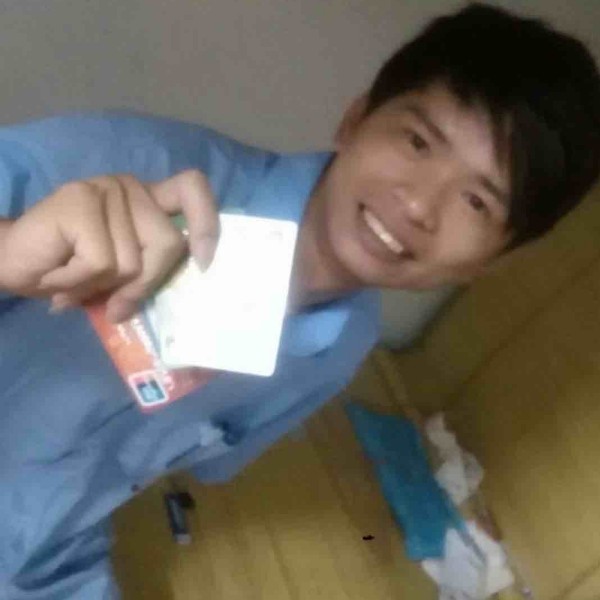 亲爱的拿玫瑰的照片