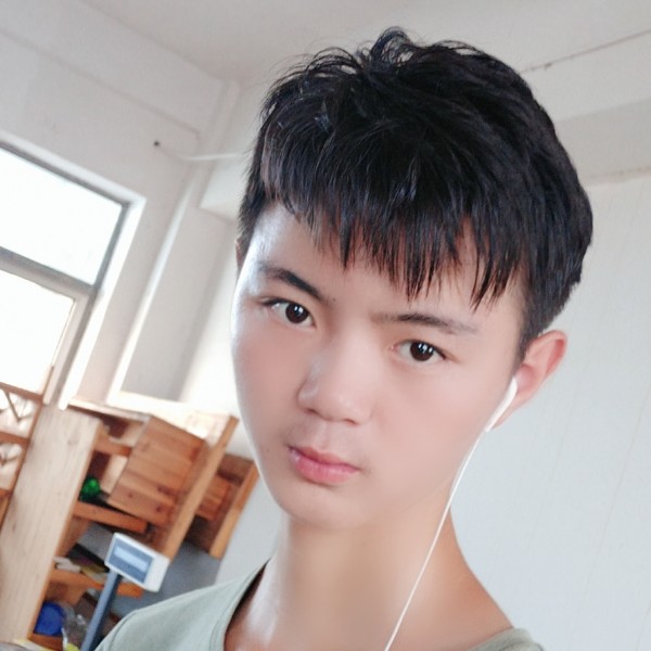 羽裳愿沉静的照片